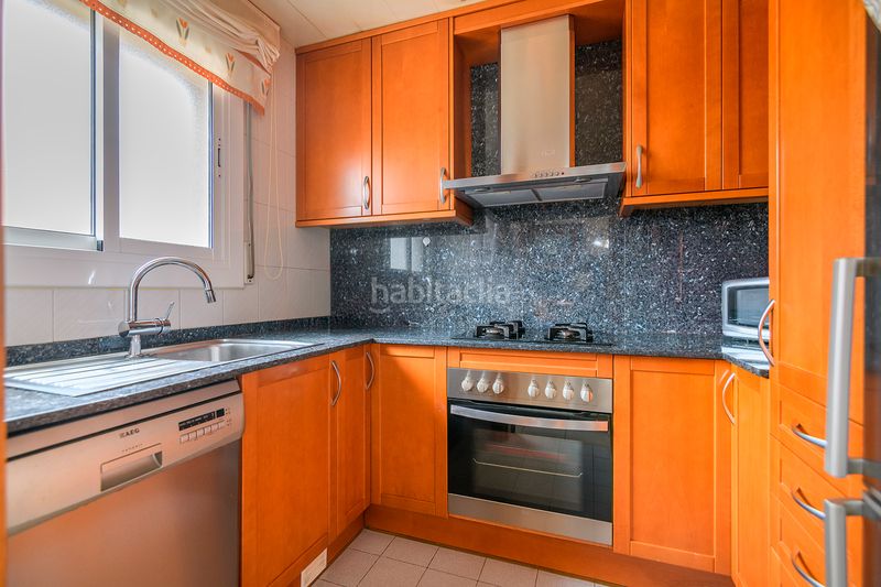 Foto ec8c2d8c-8f49-49c8-abb8-308bf3423572. Casa amb calefacció aparcament a Passeig Maragall Gavà