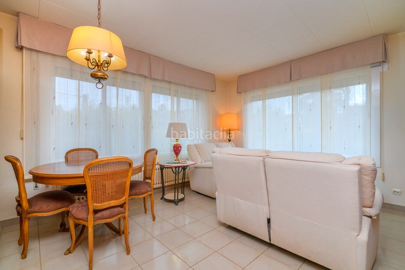 Foto f4e44ec4-140d-4d64-951f-83a351b55bad. Casa amb calefacció aparcament a Passeig Maragall Gavà