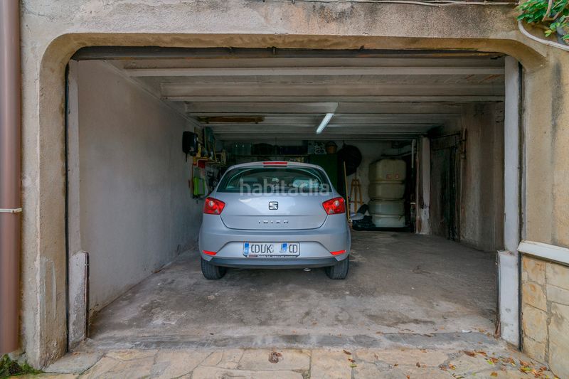 Foto fa5dab0a-6f58-48e7-a521-c133b00f3cb0. Casa amb calefacció aparcament a Passeig Maragall Gavà