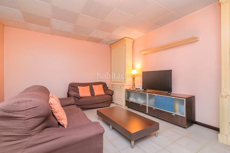 Foto 71b76012-a26f-4792-9fd9-ec935bf1ddff. Casa con riscaldamento parcheggio in Passeig Maragall Gavà