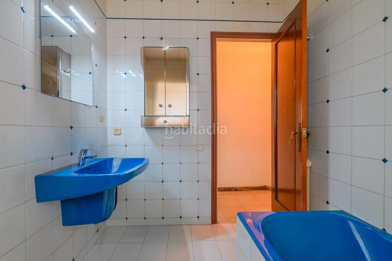 Foto ddf54421-ae37-4a78-84d5-428c5271ad41. House with heating parking in Passeig Maragall Gavà