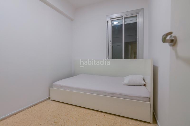 Foto 4a667ddf-6016-404d-ae8a-553020350d6c. Etagenwohnung mit heizung in Sant Ramon - Maternitat Barcelona