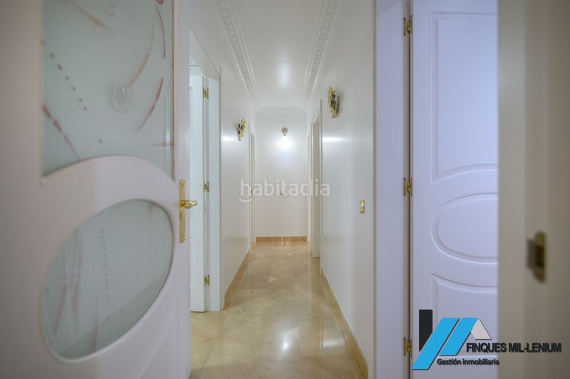 Foto 189076d7-a746-4b63-a542-6ad71942add2. Casa amb calefacció aparcament a Passeig Maragall Gavà