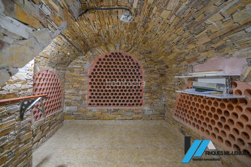 Foto 24d8e030-da41-435b-87cf-ecc4e595e40f. Casa amb calefacció aparcament a Passeig Maragall Gavà