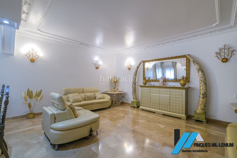 Foto 2de86f5e-bf41-4d5c-9838-f1c36755e962. Casa amb calefacció aparcament a Passeig Maragall Gavà