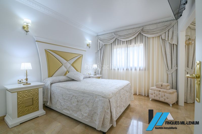 Foto 700722cc-faba-4793-97ff-064dfef0e514. Casa amb calefacció aparcament a Passeig Maragall Gavà