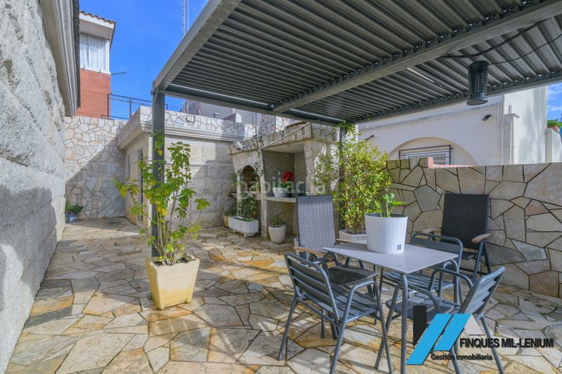 Foto 8084b531-537b-4960-b151-0167ba201621. Casa amb calefacció aparcament a Passeig Maragall Gavà