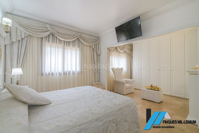 Foto 8f1866ef-44d1-4eb0-8f48-4c52ede7dc1d. Casa amb calefacció aparcament a Passeig Maragall Gavà