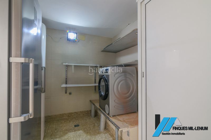 Foto 9233be56-bd31-4d4f-baea-1ae23ee6e714. Casa amb calefacció aparcament a Passeig Maragall Gavà