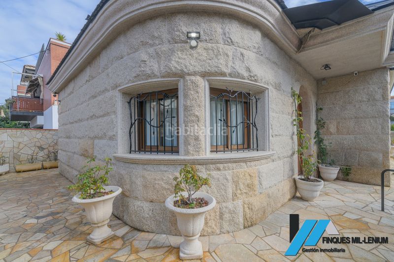 Foto 9bac9981-8040-431a-a509-0c8b7c669c6f. Casa amb calefacció aparcament a Passeig Maragall Gavà