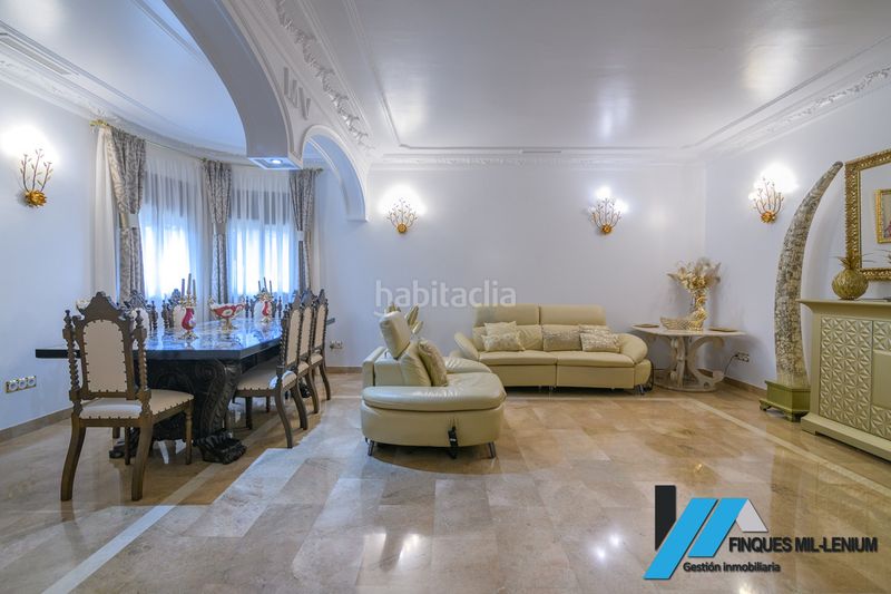 Foto bd71a25c-ad46-49a7-9254-cae5d7c2cf84. Casa amb calefacció aparcament a Passeig Maragall Gavà