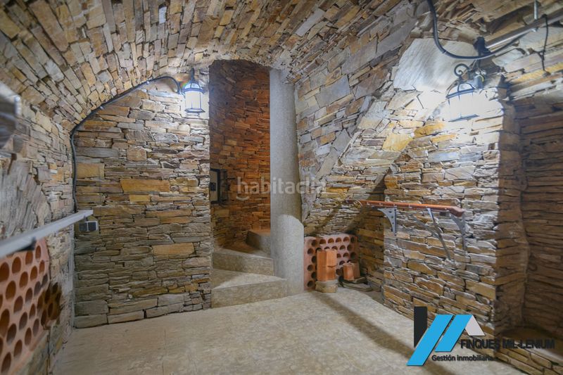 Foto befae41e-728e-4dfa-96b1-4a3c8ec947a5. Casa amb calefacció aparcament a Passeig Maragall Gavà