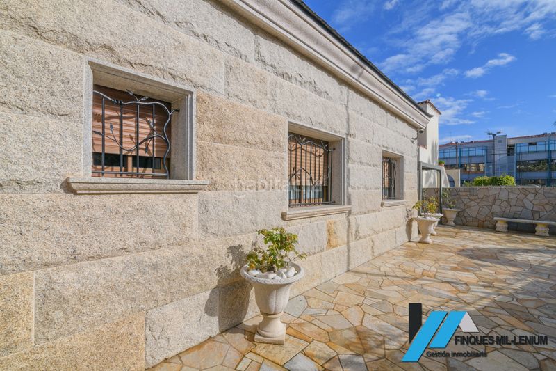 Foto f5ad7da0-8e48-4266-b70b-a992d73b6f3d. Casa amb calefacció aparcament a Passeig Maragall Gavà