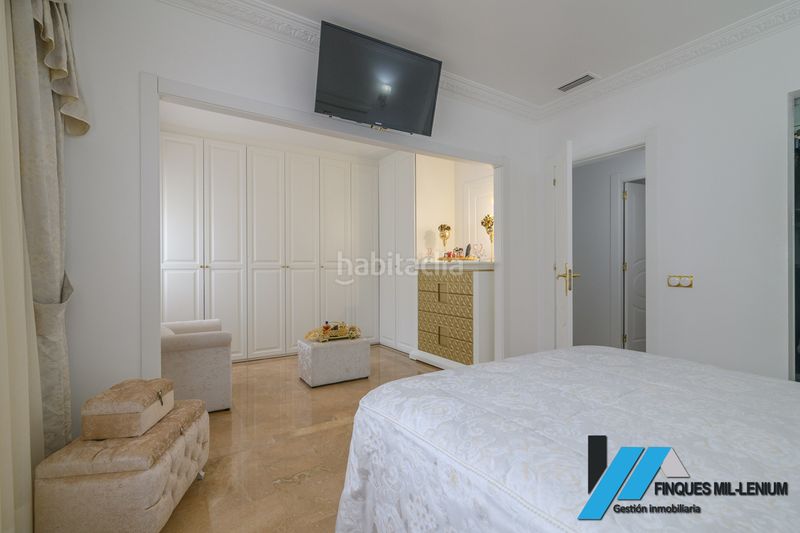 Foto fbd1587d-5e33-48d4-b64f-061f17ac6e31. Casa amb calefacció aparcament a Passeig Maragall Gavà