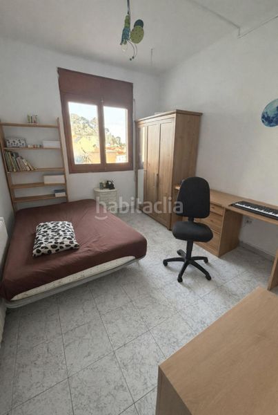 Foto b79791db-5488-46ef-aa1d-7b950ce55249. Casa amb aparcament a Corbera de Llobregat