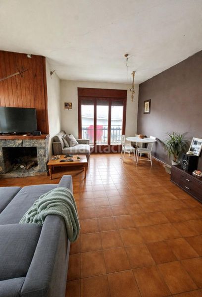 Foto c909147d-6bdc-4c9f-8896-df3dc95633fc. Casa amb aparcament a Corbera de Llobregat