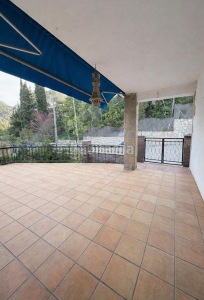 Foto f25c6145-0d86-4301-a7a0-0841abe4bc74. Casa amb aparcament a Corbera de Llobregat