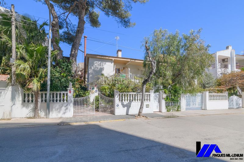 Foto 4355746f-e68e-46a1-b4a7-c58807959b18. Casa amb aparcament a Can Nicolau - Les Sorres - Valparaiso Cunit