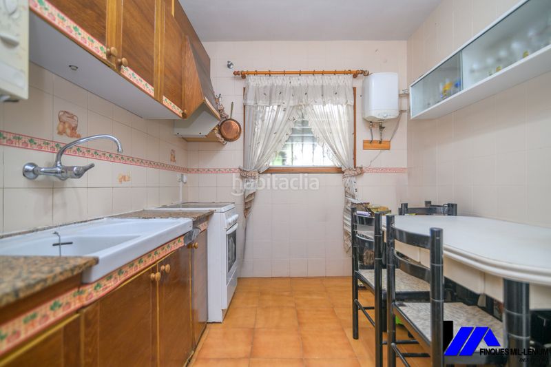 Foto cda2111a-291a-43d8-93b5-465a8bd18294. Casa amb aparcament a Can Nicolau - Les Sorres - Valparaiso Cunit