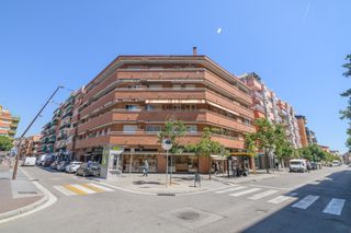 Pis a Diagonal-Colomeres. Piso en pleno centro gava - zona premium