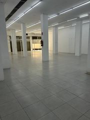 Rent Business premise in Centre-Estació. Oportunidad de local en gava 300 metros cuadrados