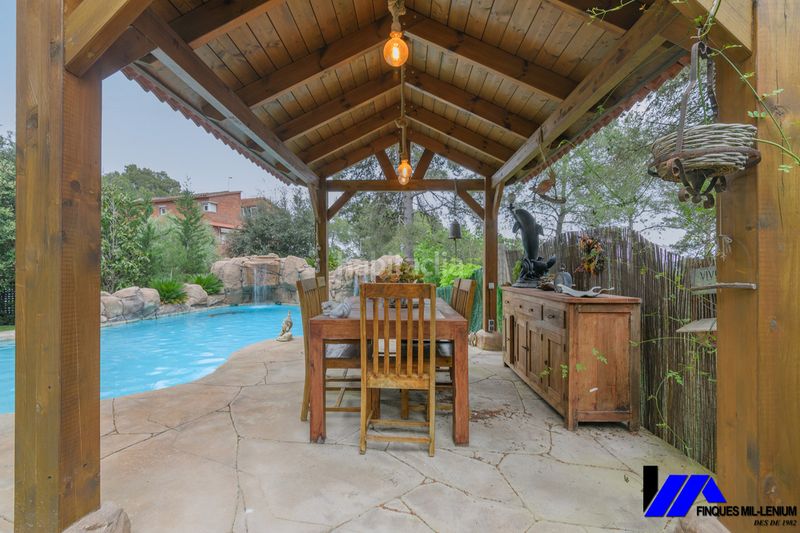Foto 4499cd16-f9b0-435b-85c8-59a87d9667b2. Casa amb calefacció aparcament piscina a Begues