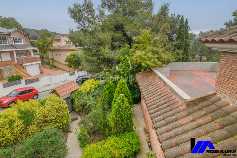 Foto 458a36d8-5833-42fe-b189-7ee6a57778e2. Casa amb calefacció aparcament piscina a Begues