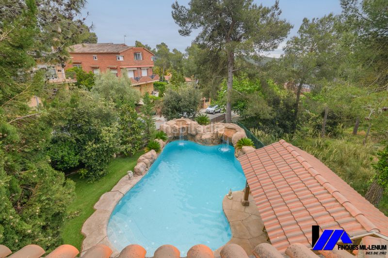 Foto 51deed58-4b20-4238-b2de-cc2f1dd3e885. Casa amb calefacció aparcament piscina a Begues