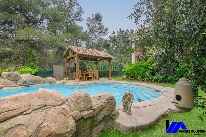 Foto a4851543-3da3-4c1a-b0b4-9ad5c7047cd7. Casa amb calefacció aparcament piscina a Begues
