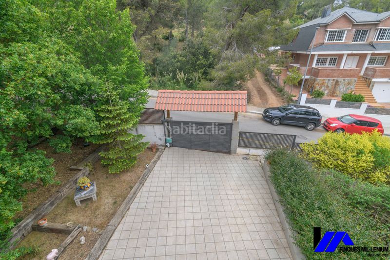 Foto b2e894e4-0517-4225-addf-803037cb9d45. Casa amb calefacció aparcament piscina a Begues
