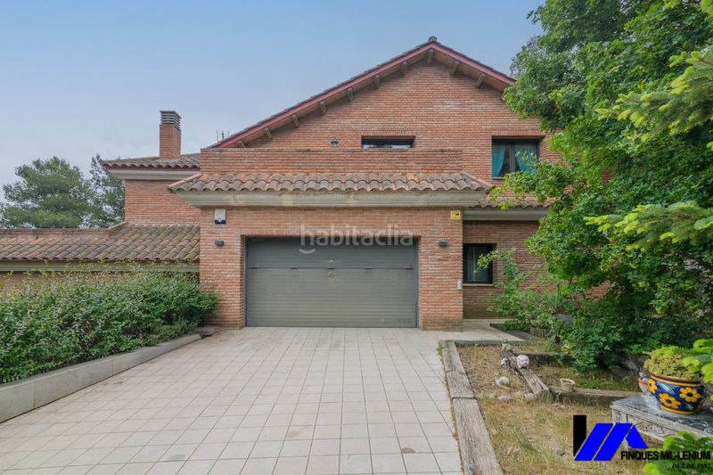 Foto b8c280e5-c2ff-4d50-91b7-977b23af8804. Casa amb calefacció aparcament piscina a Begues