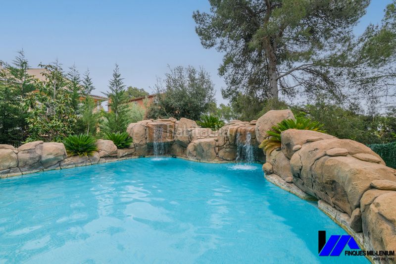 Foto c8d1d9d0-8dd3-4911-9fa2-ac6e5849ed89. Casa amb calefacció aparcament piscina a Begues
