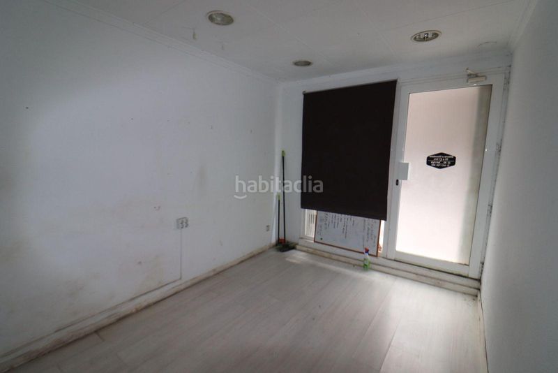 Foto 3c73bd76-8bac-4c65-9afd-7ffade1f4651. Local comercial a La Gavarra Cornellà de Llobregat