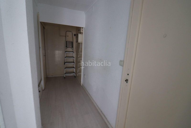 Foto 50a5ebff-dfc8-49be-8ce9-b62092faaa6a. Local comercial a La Gavarra Cornellà de Llobregat