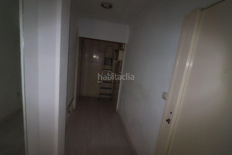 Foto 55622ec2-59ef-4c66-9c92-37552158b210. Local comercial a La Gavarra Cornellà de Llobregat