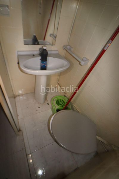 Foto d5e8337c-e5d2-442d-931e-31ffd0be360f. Local comercial a La Gavarra Cornellà de Llobregat