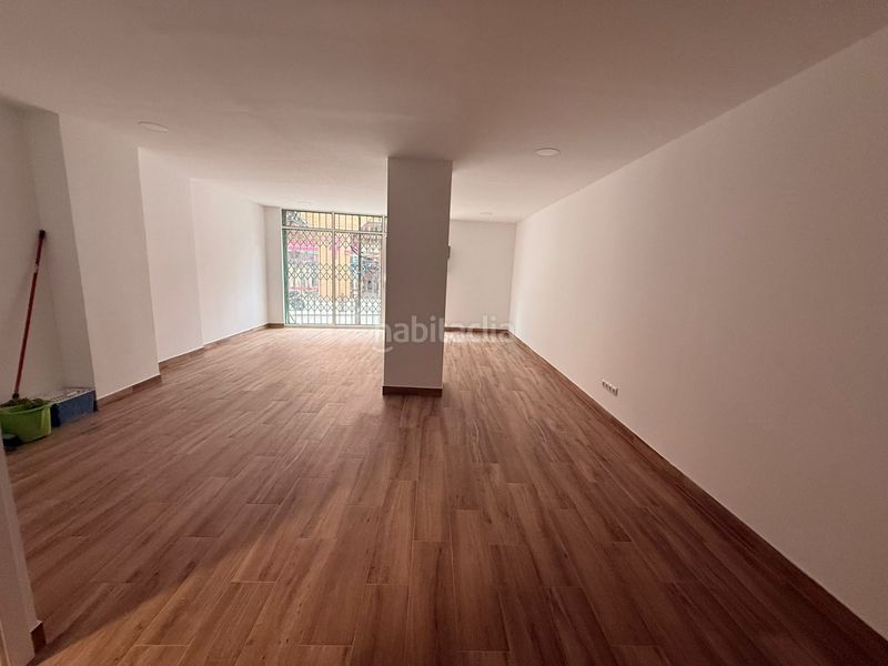 Foto 78698587-3ba9-4f78-9cad-2fe209f9a9fb. Local comercial a La Gavarra Cornellà de Llobregat