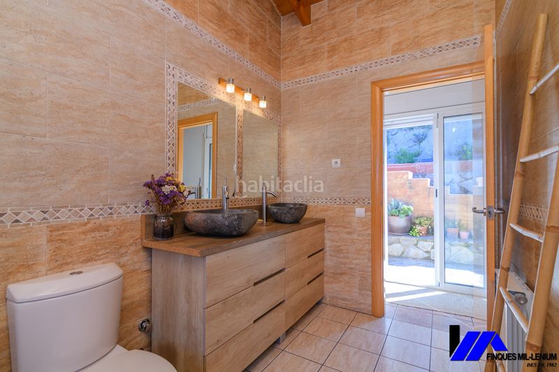 Foto 744d5fa5-4066-41a7-8e7e-aebae1ef79c6. Casa amb calefacció a Vallirana