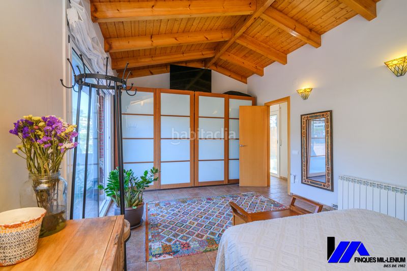 Foto ced63a23-8189-437a-9a0f-036c6c8e72f0. Casa amb calefacció a Vallirana