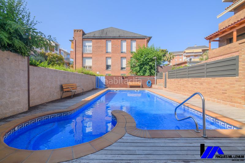 Foto 05f0ecf0-d430-4273-b5e9-3fac58725f0a. Pis amb calefacció aparcament piscina a Montmar Castelldefels