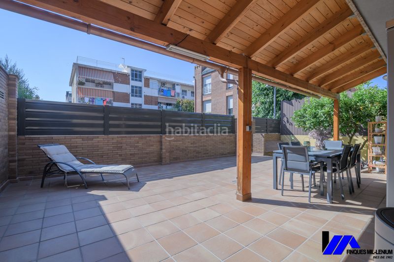 Foto b28fd26d-3e9f-4a55-978d-ef6d438b1d4f. Pis amb calefacció aparcament piscina a Montmar Castelldefels