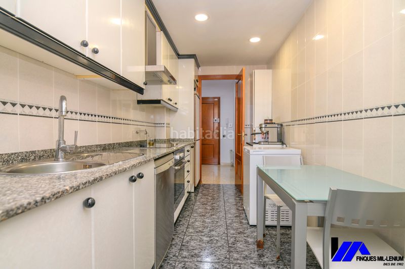 Foto b2eec064-1174-4e3e-8e13-a268344db14e. Dúplex amb calefacció a Passeig Maragall Gavà