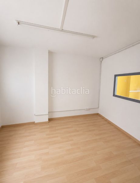 Foto c658d3cb-f2b8-4da5-a20d-ff0a14997f10. Local comercial a Diagonal-Colomeres Gavà