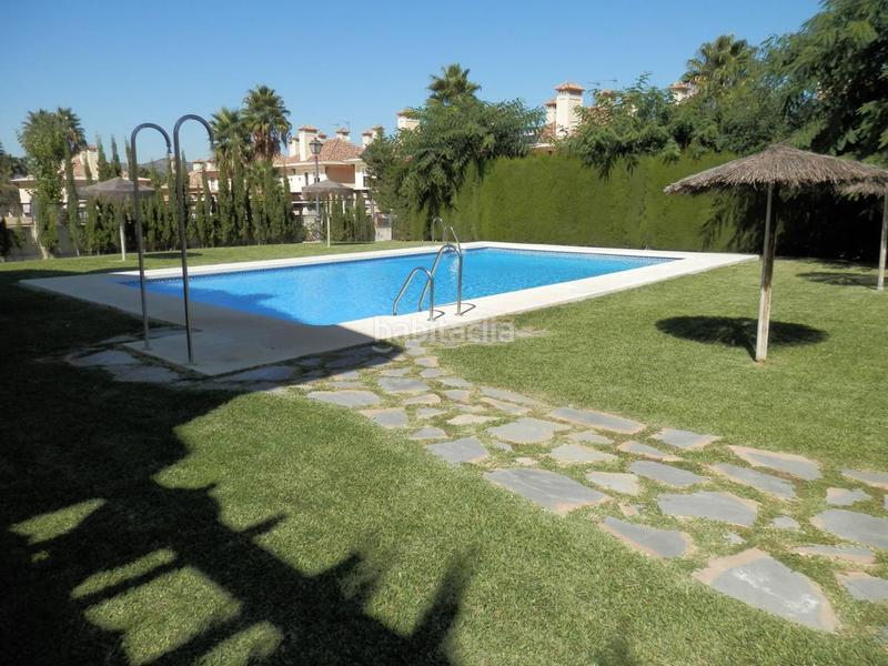 Foto 8892bda1-f67e-43bc-b2a0-2b87df98b5e9. Reihenhaus mit parking pool in Capellanía - Retamar Alhaurín de la Torre