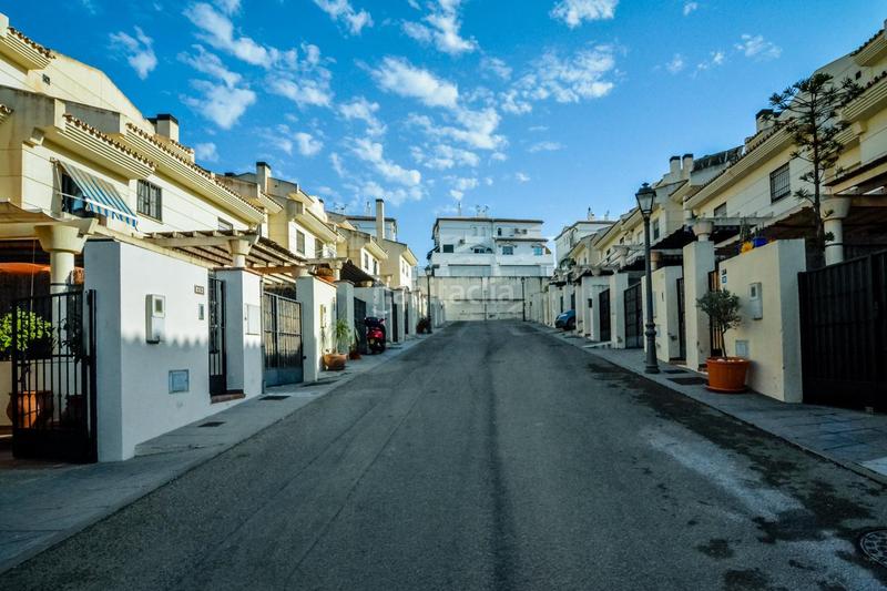 Foto d34caf29-917f-4d7c-a477-33071c8556b8. Reihenhaus mit parking pool in Capellanía - Retamar Alhaurín de la Torre