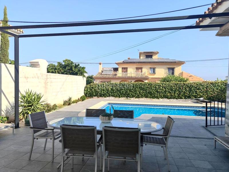 Foto 15218d40-2dc8-4c6f-87e4-86d55f5f6fb3. Haus mit parking pool in Manantiales - Lagar - Cortijo Alhaurín de la Torre