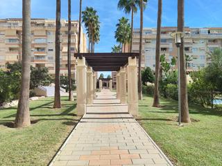 Pis  Poeta aurora de albornoz. Exclusiva vivienda en torre atalaya  málaga  amplia, luminosa y