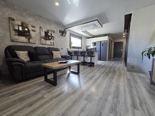 Casa aparellada a Eucalipto