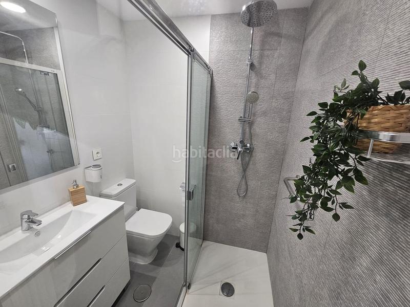 Foto a424cb7f-ff00-43dc-8fb5-dd11ffefea42. Appartement dans La Carihuela - Los Nidos Torremolinos