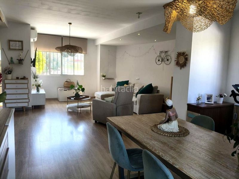 Foto 230f4e83-d321-49ed-9c1f-d0b384e11ae1. Casa adossada amb aparcament piscina a El Romeral-Peñón de Zapata Alhaurín de la Torre